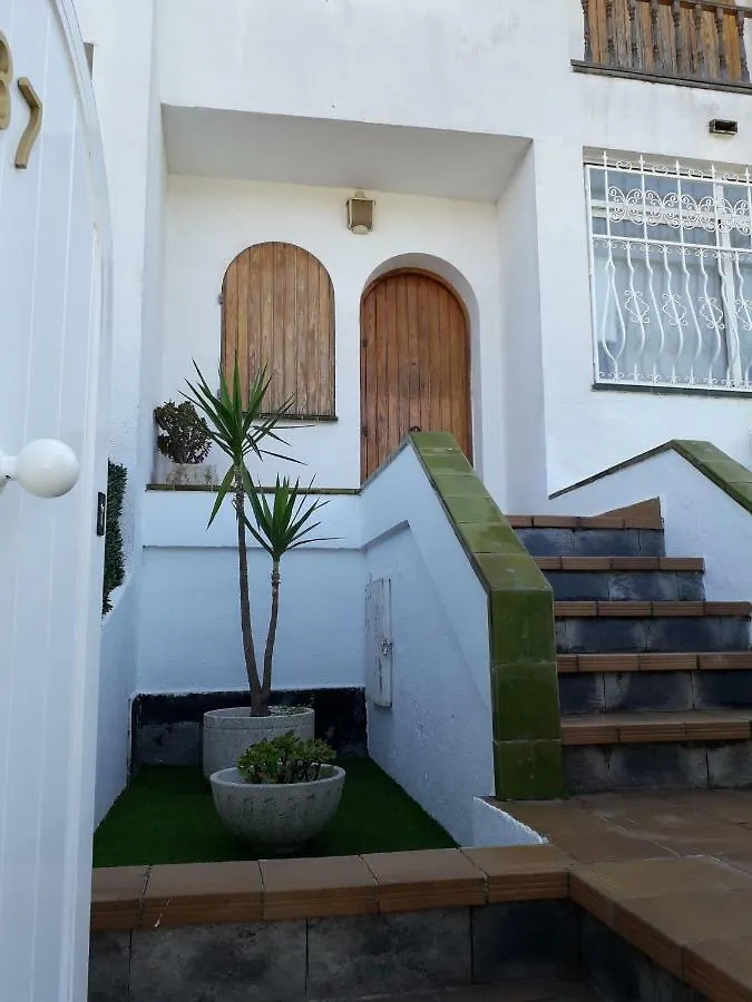 Сasa de vacaciones Wonderful Beach House With 2 Pools Villa Calafell